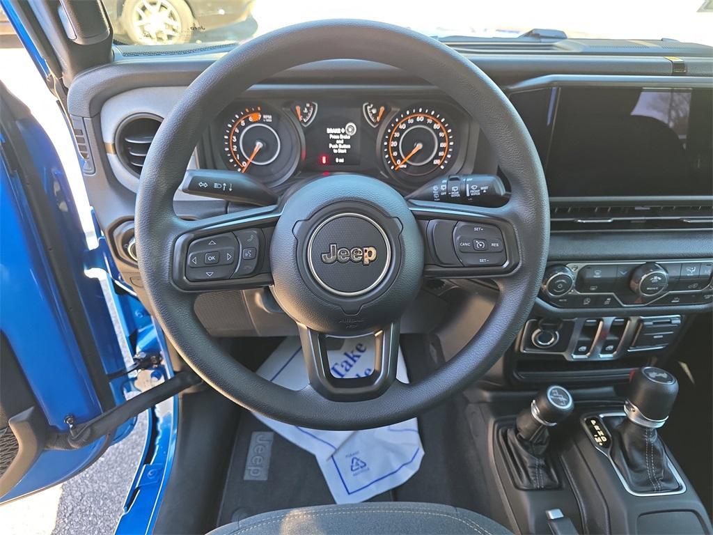 new 2026 Jeep Wrangler car, priced at $39,421