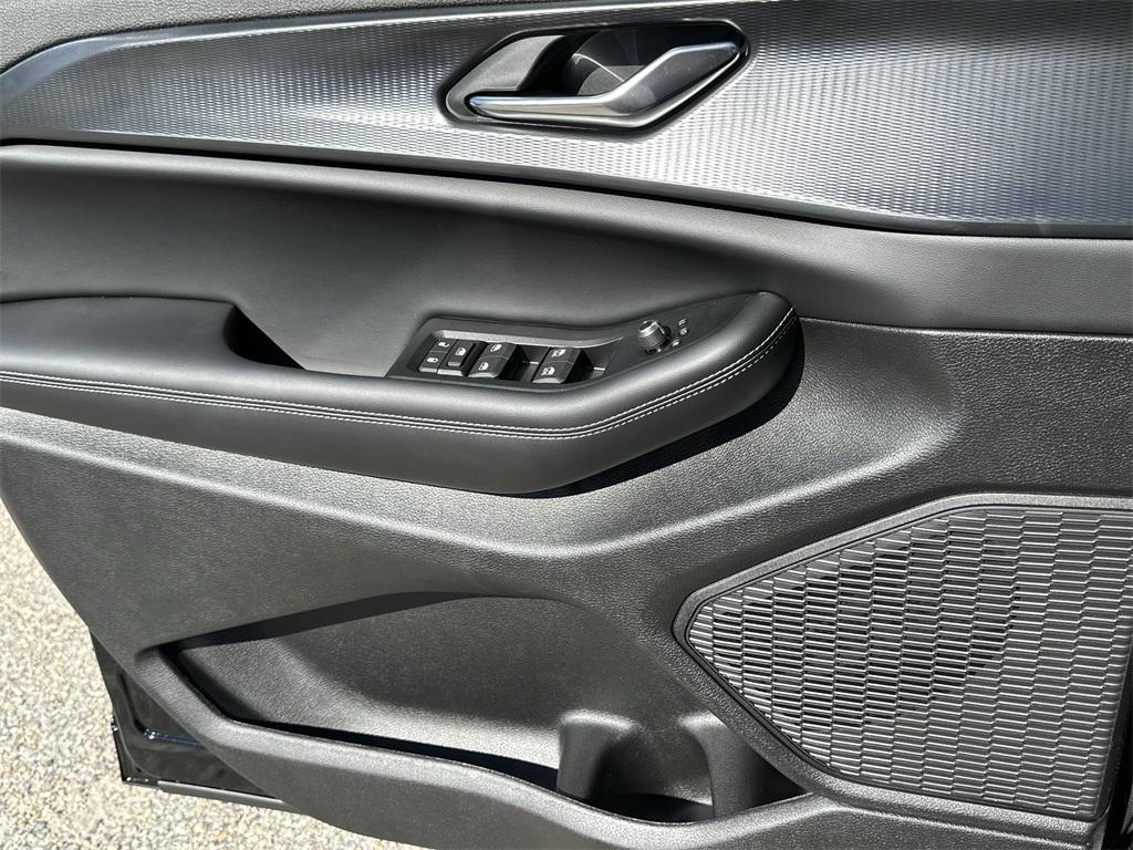 new 2025 Jeep Grand Cherokee car, priced at $36,625