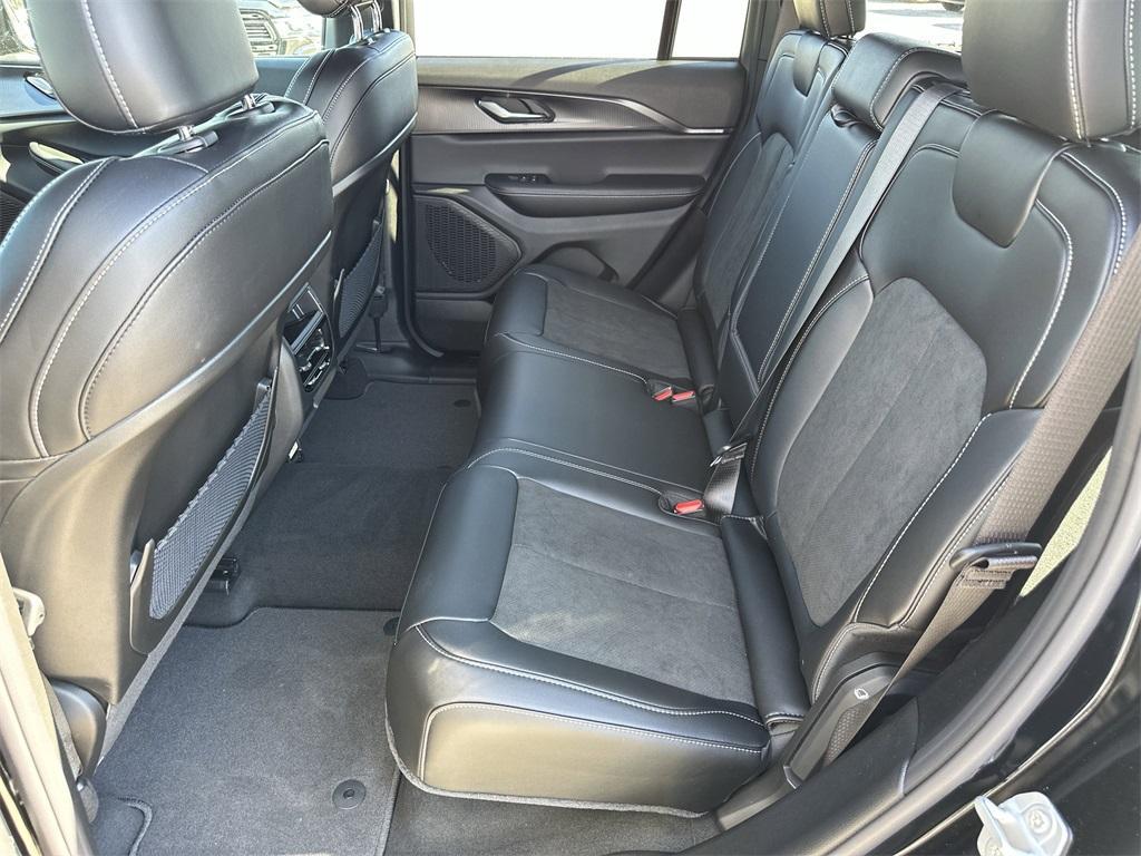 new 2025 Jeep Grand Cherokee car, priced at $36,625