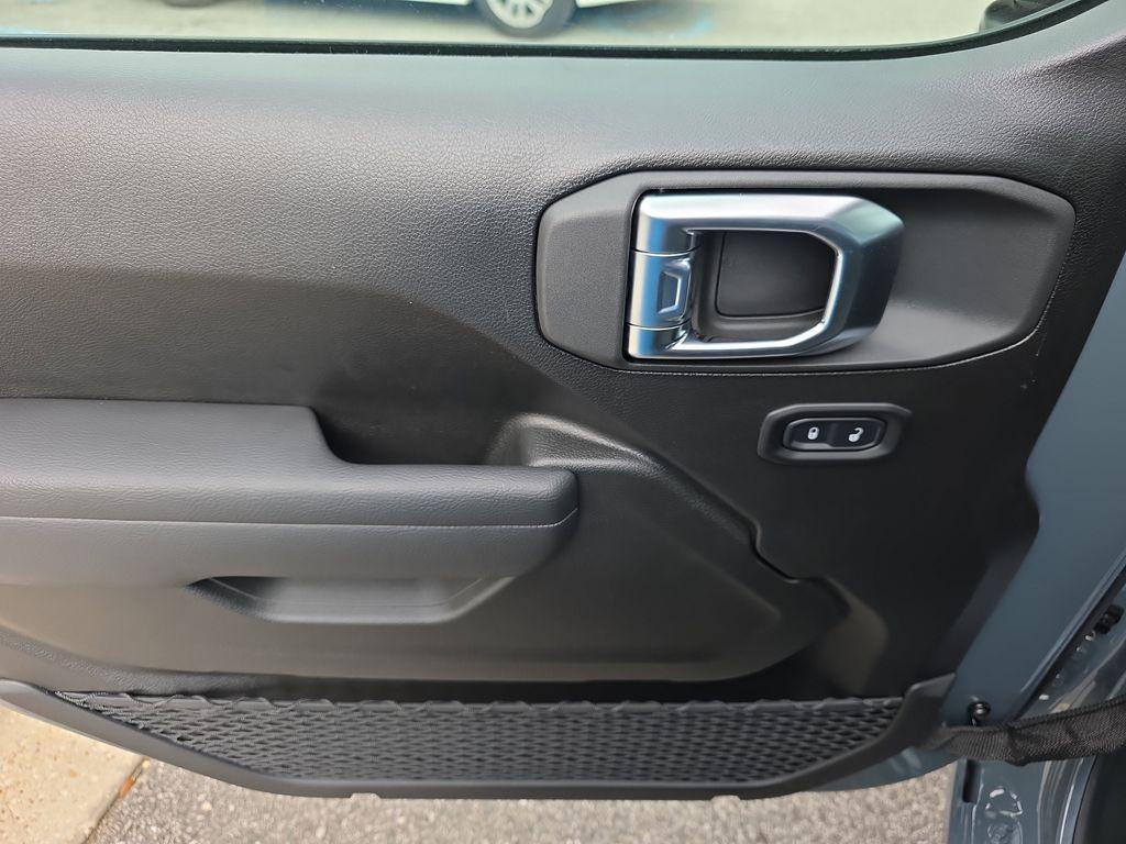 new 2026 Jeep Wrangler car, priced at $39,992