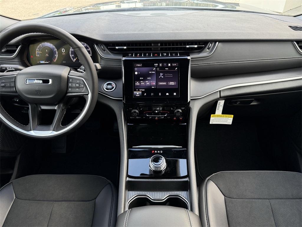 new 2025 Jeep Grand Cherokee car, priced at $38,475