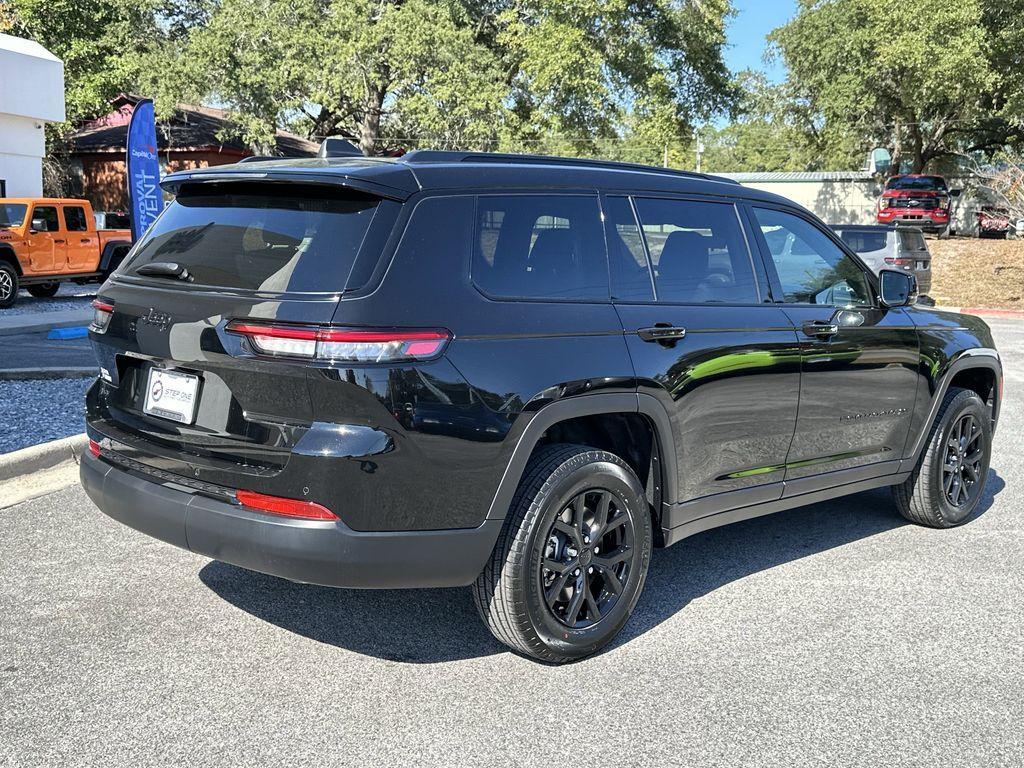new 2025 Jeep Grand Cherokee L car, priced at $40,075