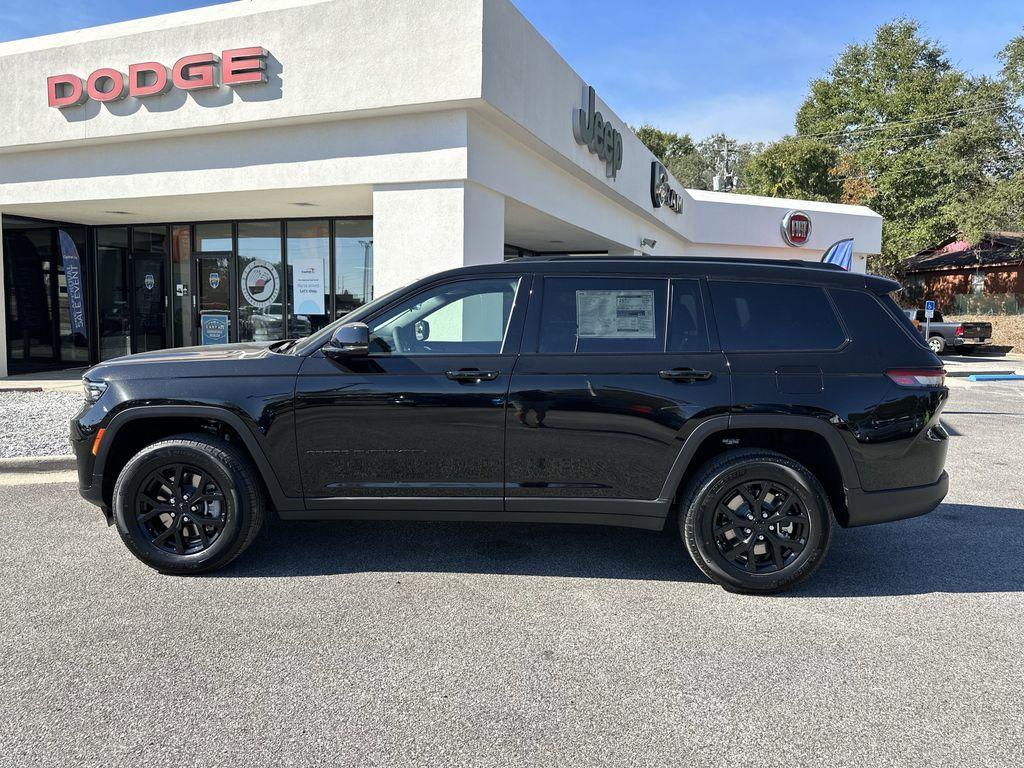 new 2025 Jeep Grand Cherokee L car, priced at $40,075