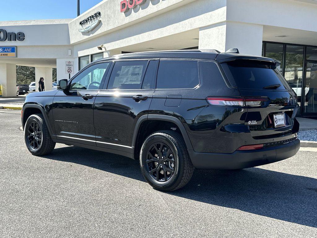 new 2025 Jeep Grand Cherokee L car, priced at $40,075