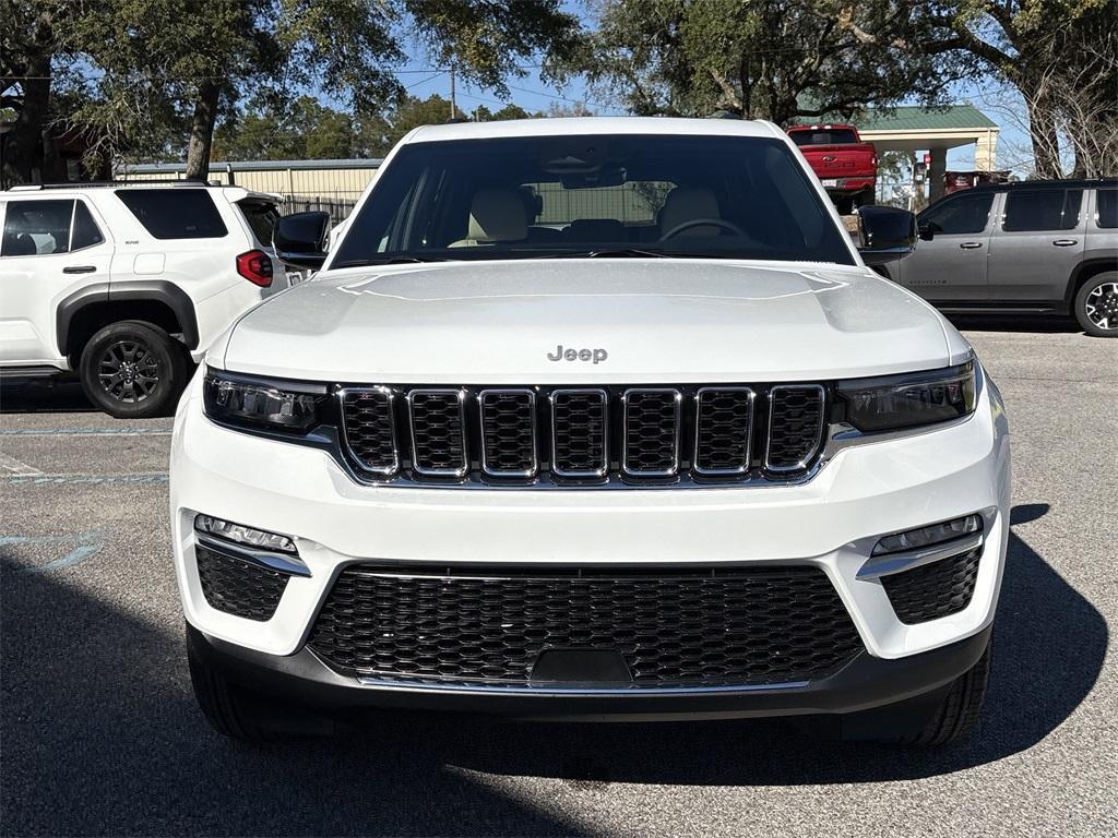 new 2025 Jeep Grand Cherokee car, priced at $43,169