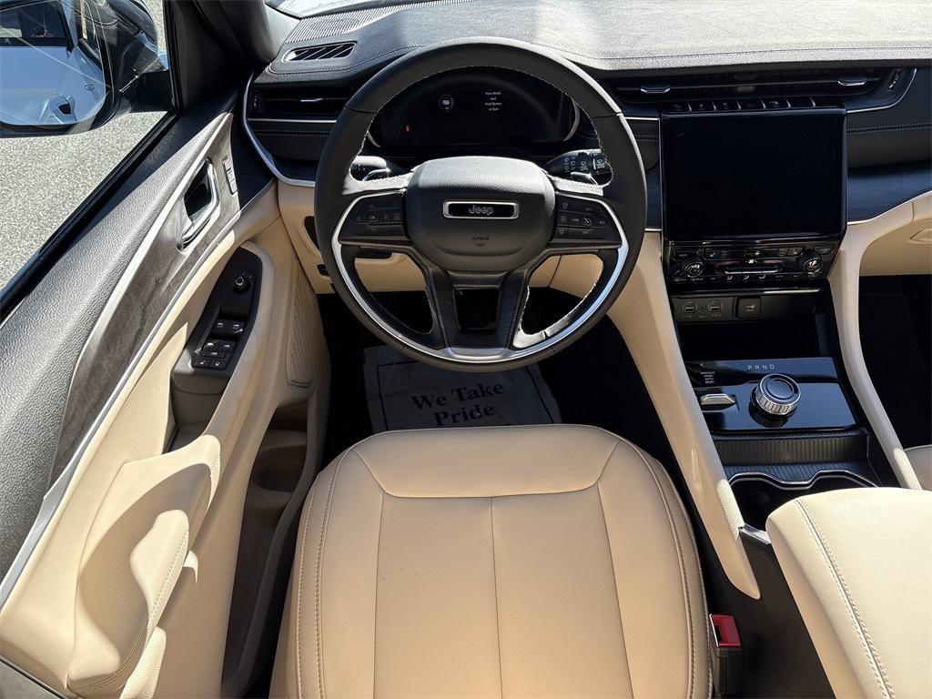 new 2025 Jeep Grand Cherokee car, priced at $43,169