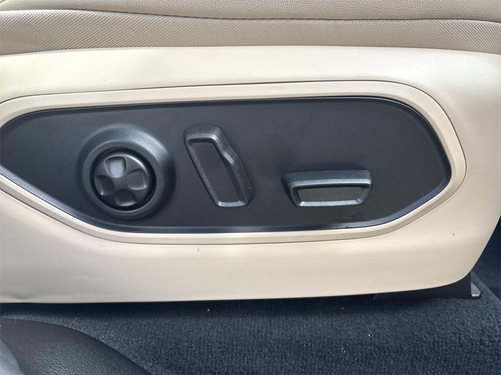 new 2025 Jeep Grand Cherokee car, priced at $41,977