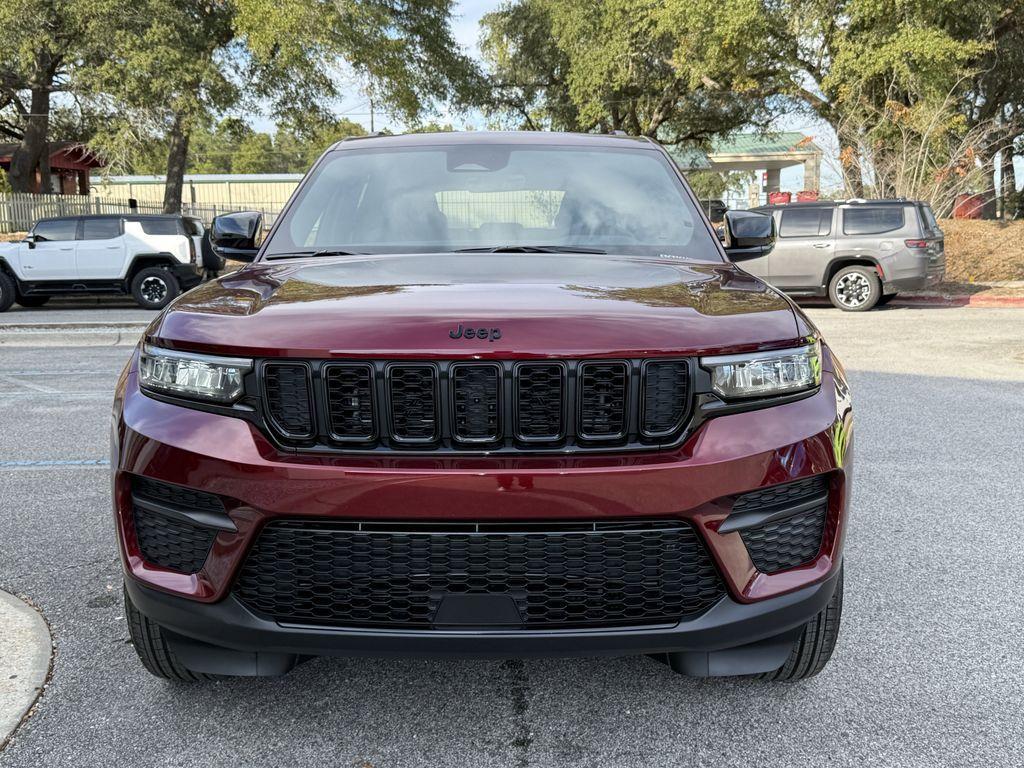 new 2025 Jeep Grand Cherokee car, priced at $34,625
