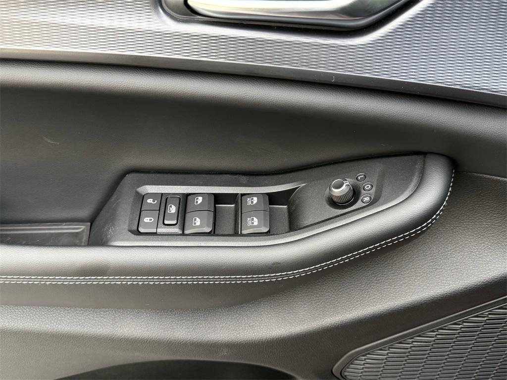 new 2025 Jeep Grand Cherokee car, priced at $36,625