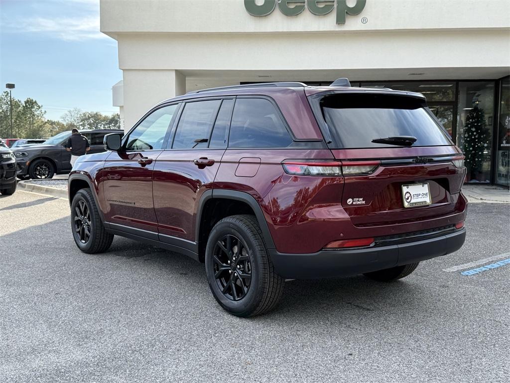 new 2025 Jeep Grand Cherokee car, priced at $36,625