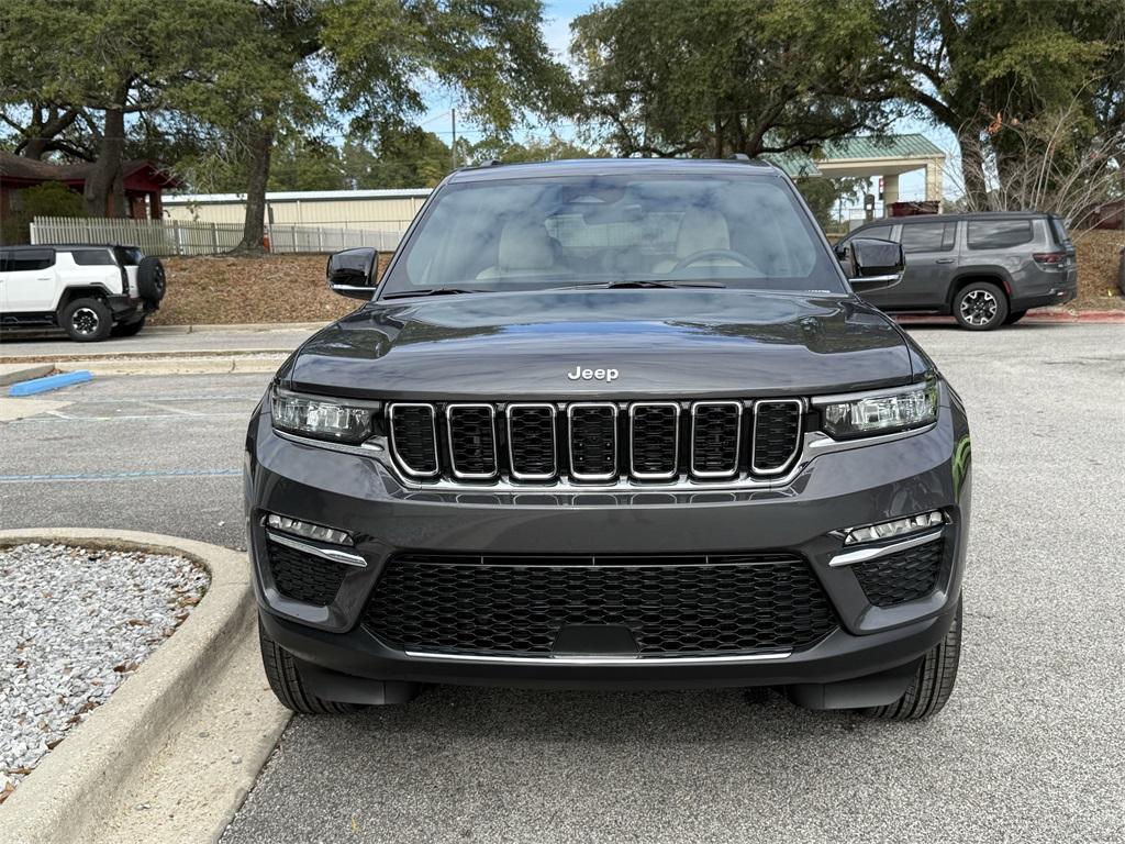 new 2025 Jeep Grand Cherokee car, priced at $37,583