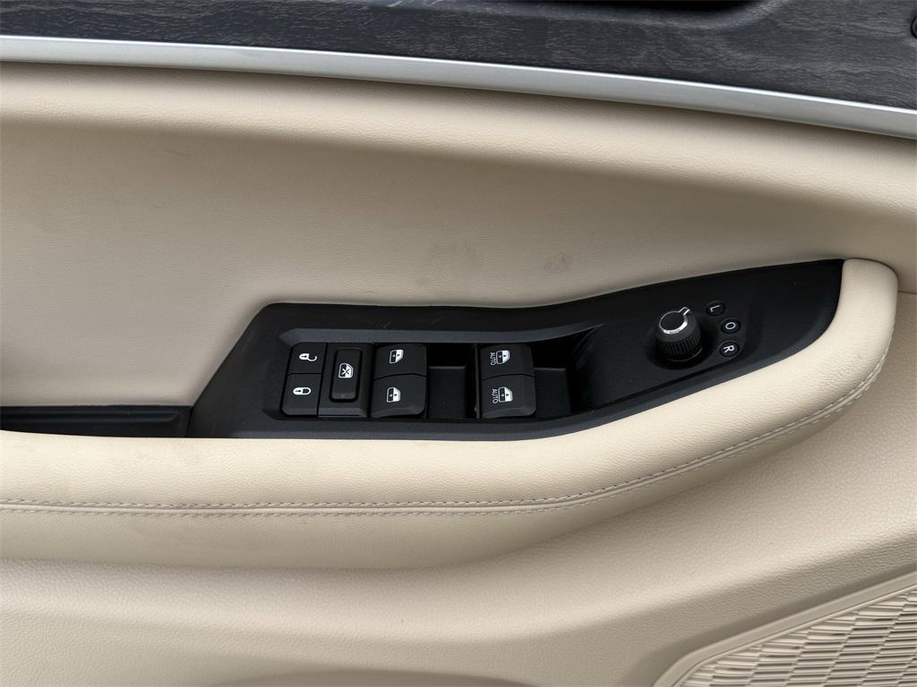 new 2025 Jeep Grand Cherokee car, priced at $37,583