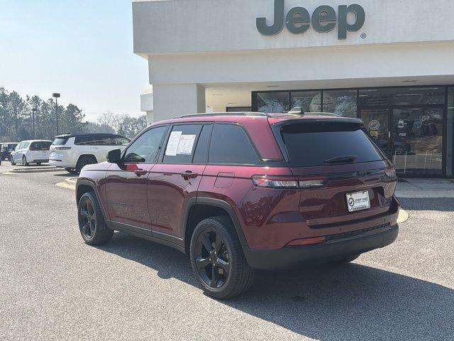 used 2024 Jeep Grand Cherokee car, priced at $35,728
