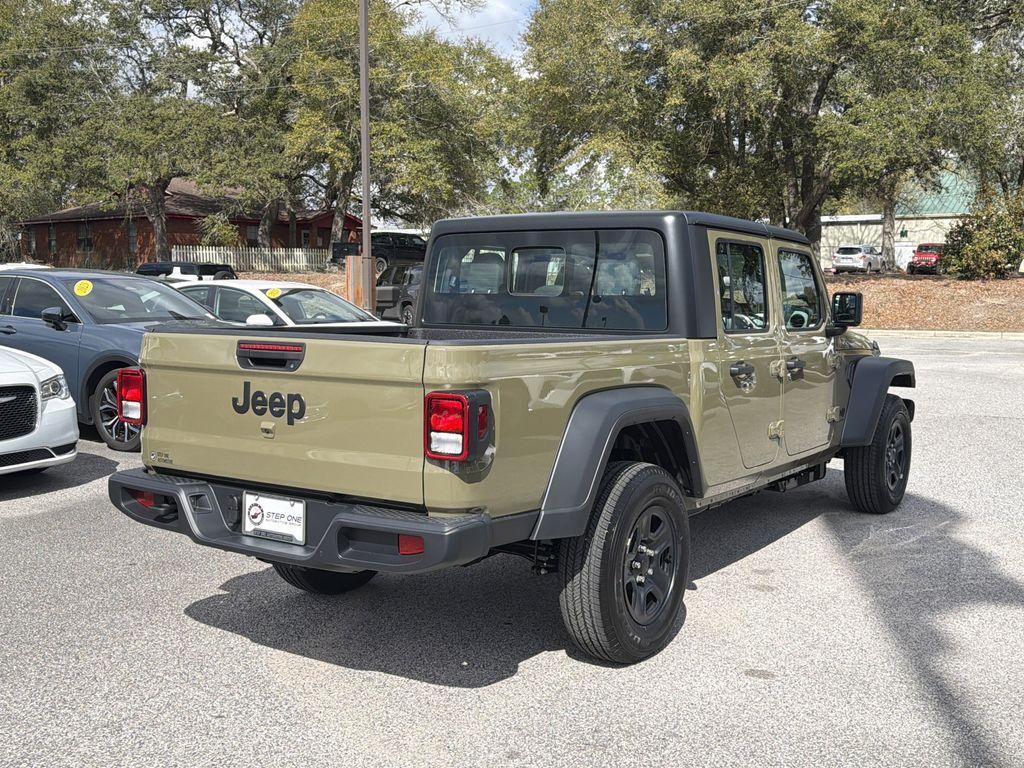 new 2026 Jeep Gladiator car, priced at $42,654