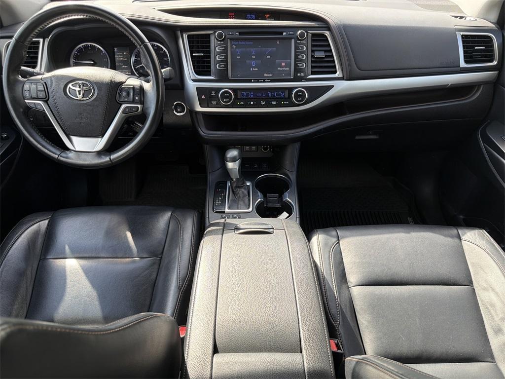 used 2018 Toyota Highlander car, priced at $22,676