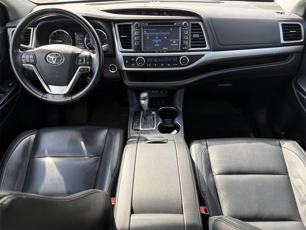 used 2018 Toyota Highlander car, priced at $22,676