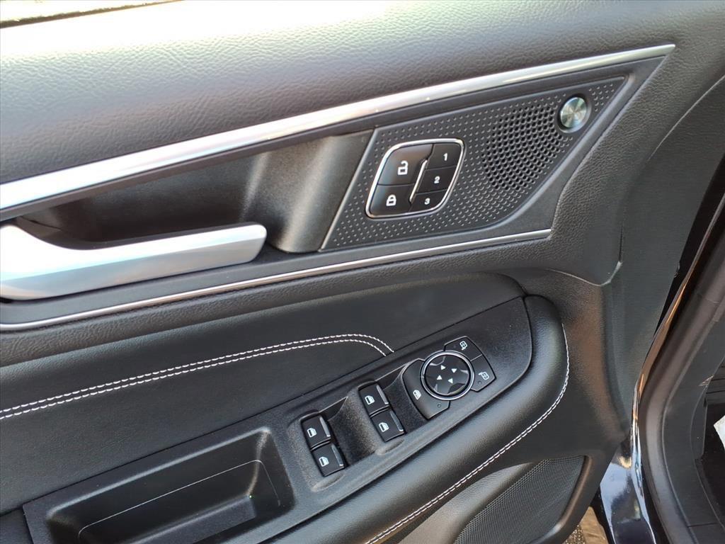 used 2022 Ford Edge car, priced at $27,998