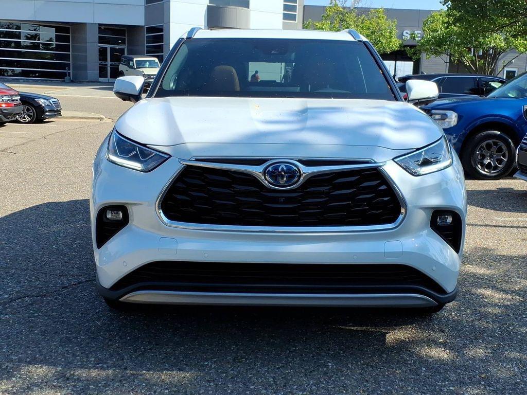 used 2024 Toyota Highlander Hybrid car, priced at $51,792