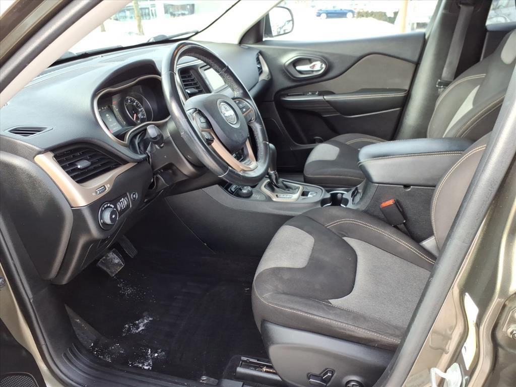 used 2014 Jeep Cherokee car, priced at $6,898