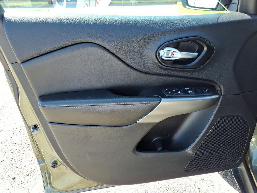used 2021 Jeep Cherokee car, priced at $20,398