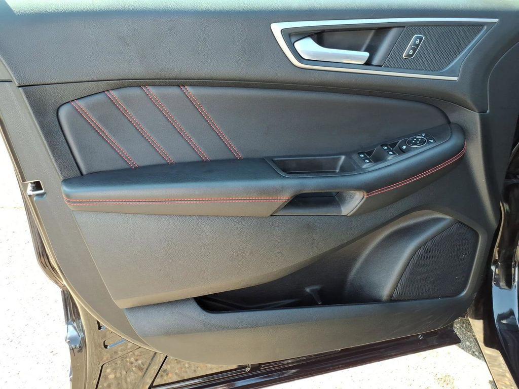 used 2024 Ford Edge car, priced at $30,898