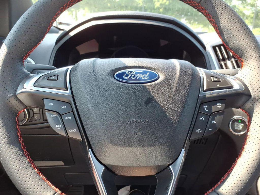 used 2024 Ford Edge car, priced at $30,898