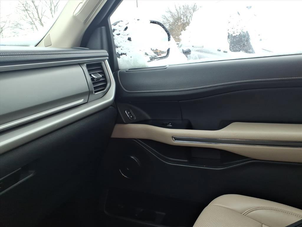used 2022 Ford Expedition car, priced at $41,998