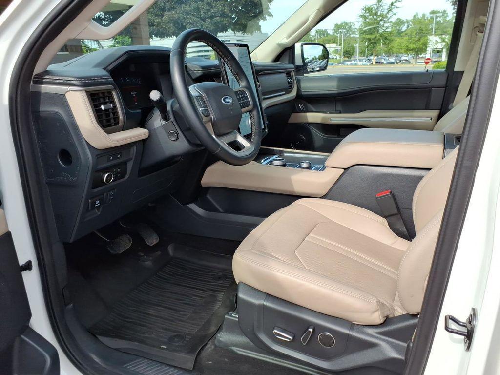 used 2023 Ford Expedition car, priced at $49,302