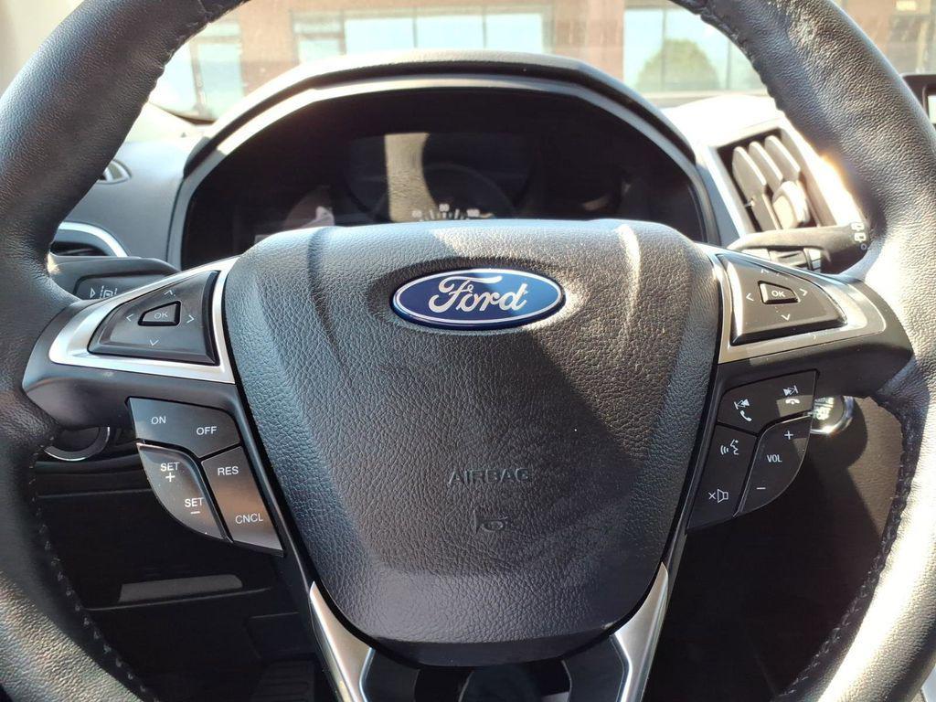 used 2024 Ford Edge car, priced at $32,998