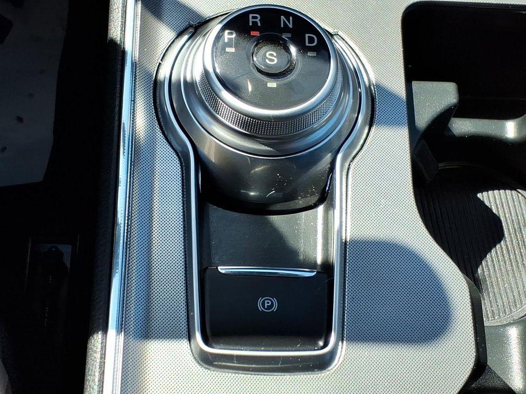 used 2024 Ford Edge car, priced at $29,888
