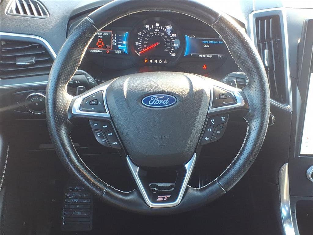 used 2023 Ford Edge car, priced at $27,888