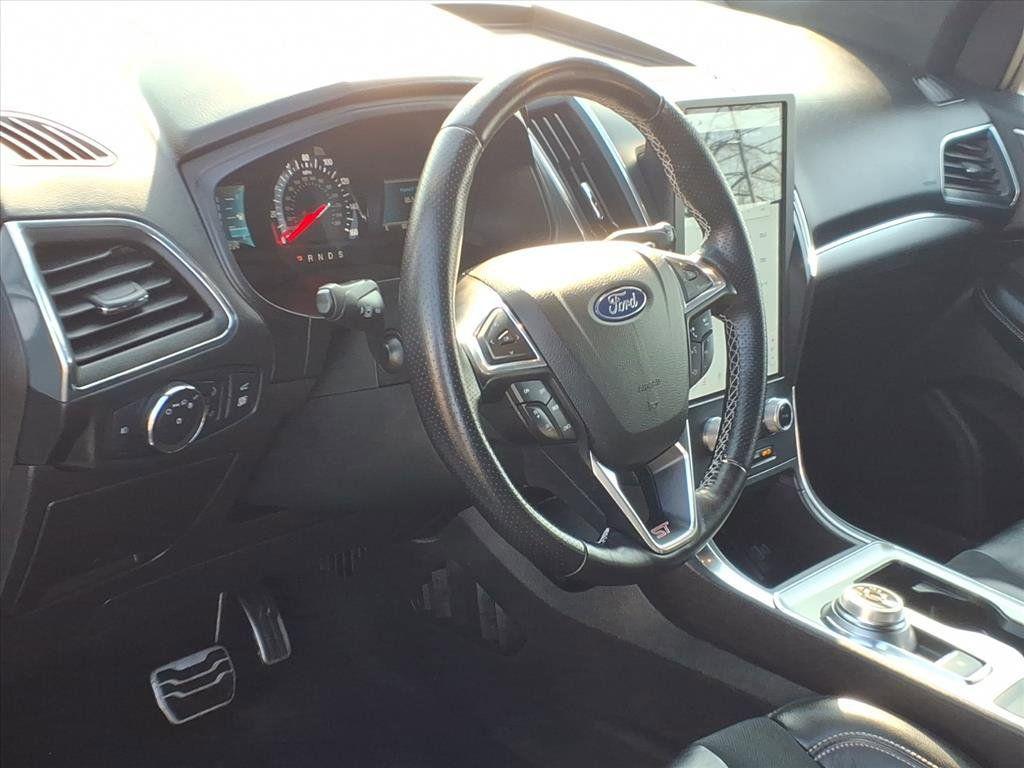 used 2023 Ford Edge car, priced at $27,888