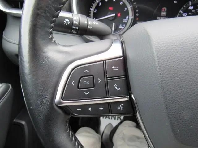 used 2021 Toyota Highlander car, priced at $26,900