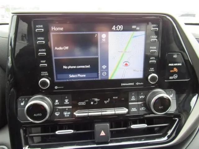 used 2021 Toyota Highlander car, priced at $26,900