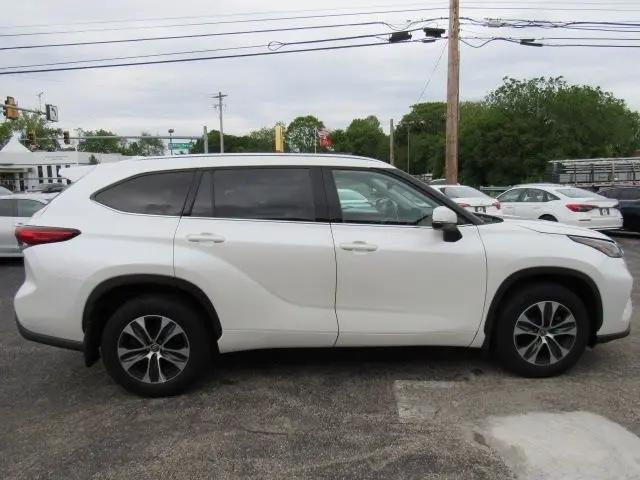 used 2021 Toyota Highlander car, priced at $26,900