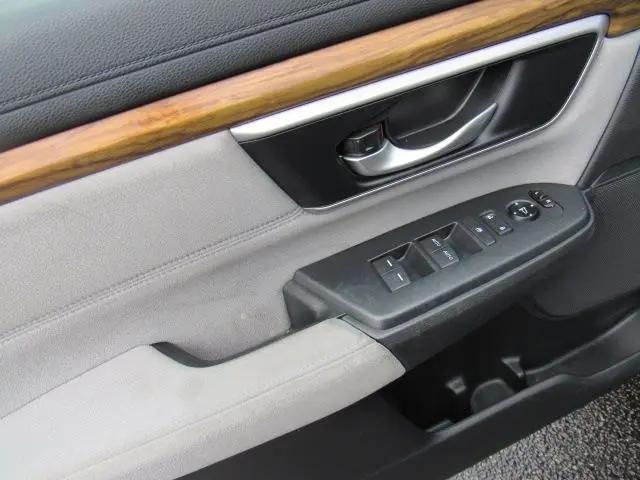used 2017 Honda CR-V car, priced at $15,900