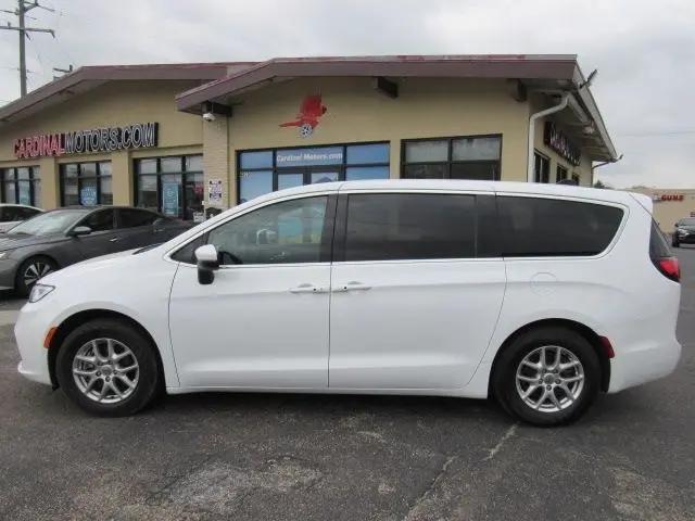 used 2023 Chrysler Pacifica car, priced at $18,900