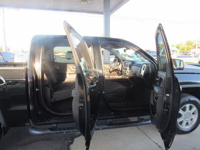 used 2018 GMC Sierra 1500 car, priced at $19,400