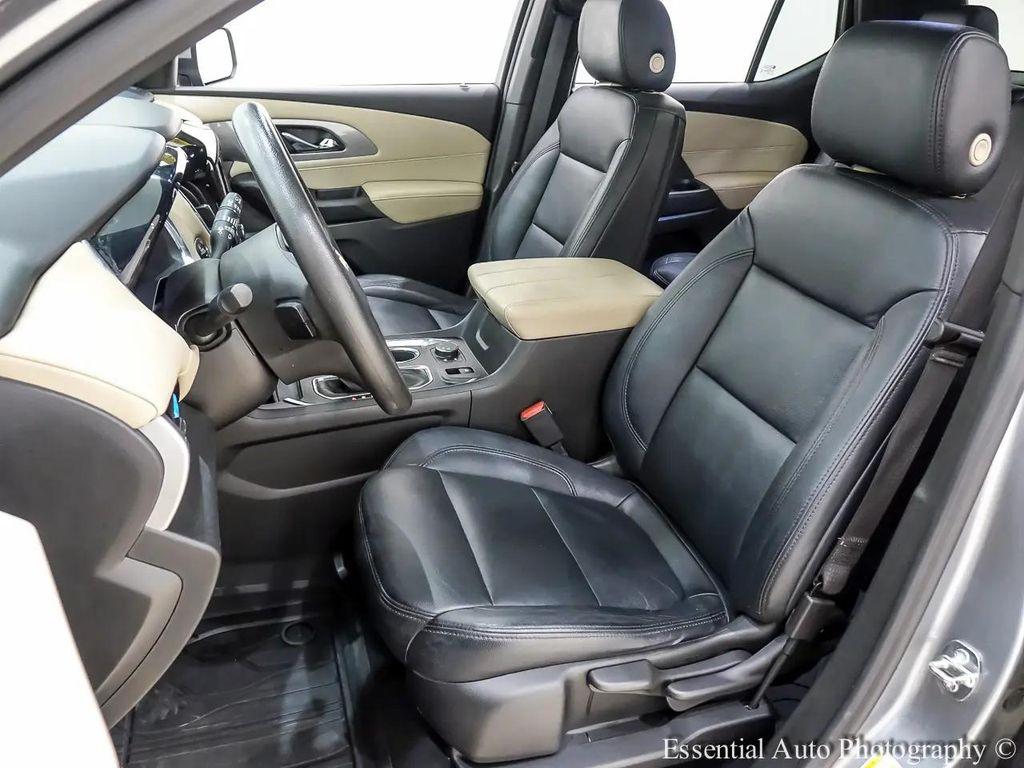 used 2023 Chevrolet Traverse car, priced at $25,995