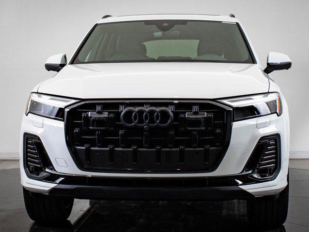used 2025 Audi Q7 car, priced at $59,998