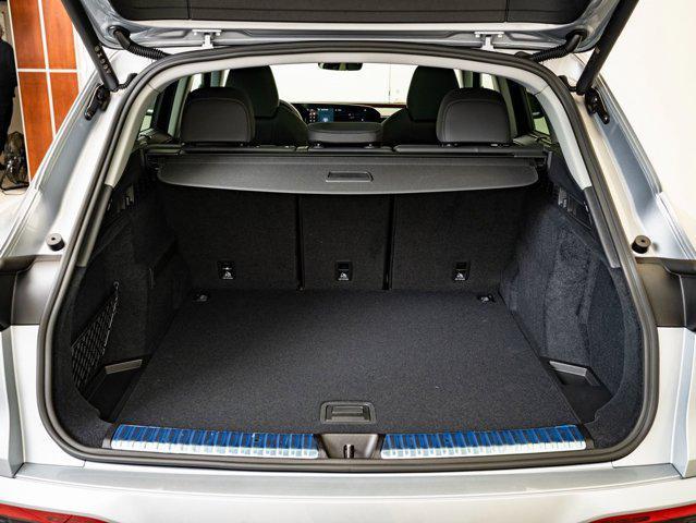 new 2025 Audi Q5 car, priced at $55,998