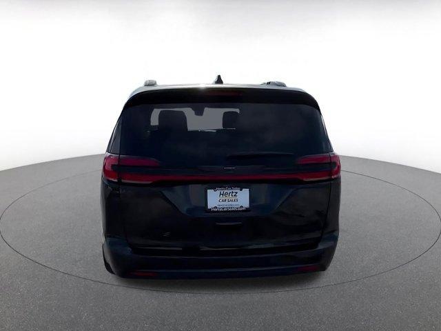 used 2025 Chrysler Pacifica car, priced at $31,995