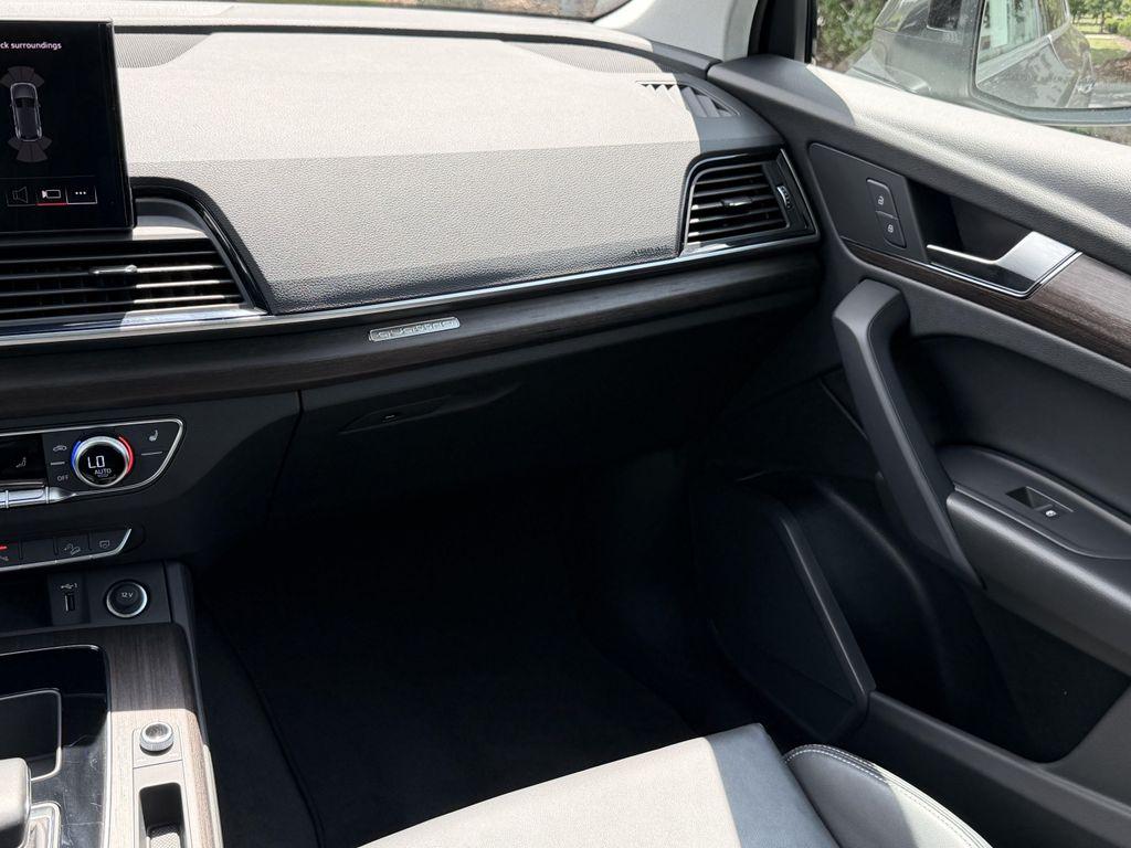 Audi Q5 view 29