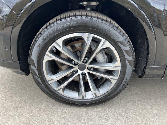 new 2026 Audi Q7 car, priced at $65,131