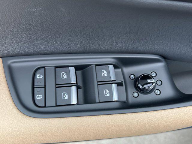 new 2026 Audi Q7 car, priced at $65,131