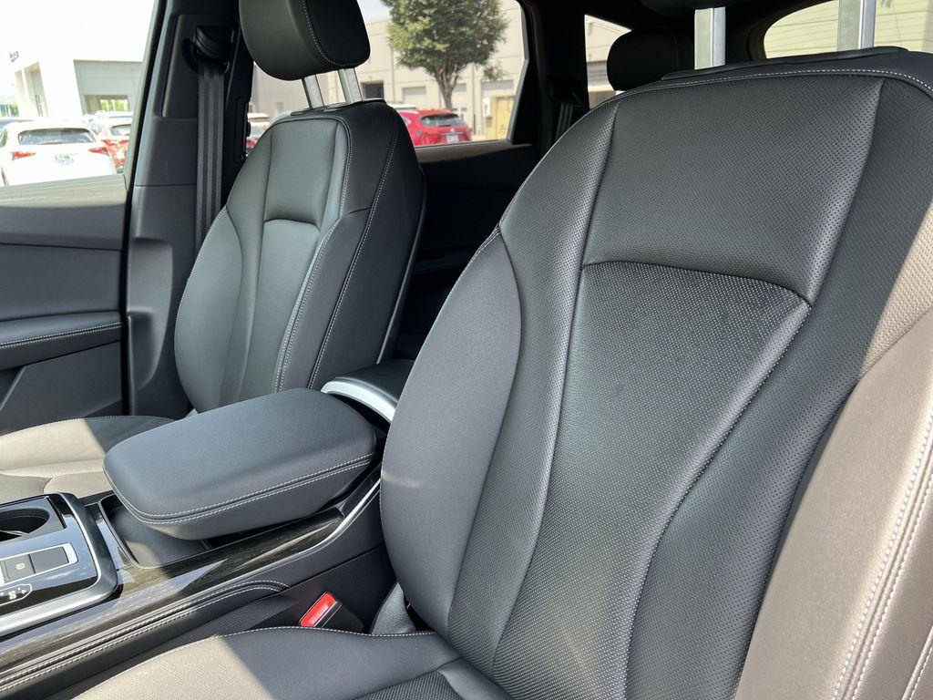 used 2025 Audi Q7 car, priced at $57,798