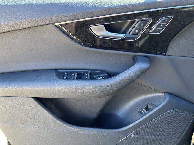 used 2023 Audi Q7 car, priced at $40,998