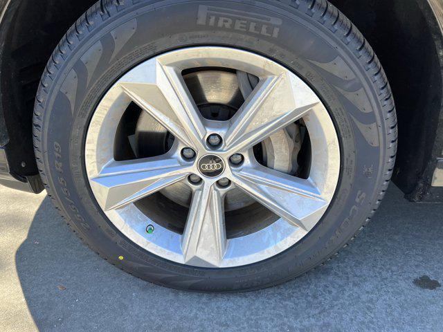 used 2023 Audi Q7 car, priced at $40,998