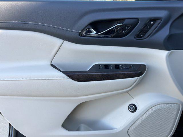 used 2021 GMC Acadia car, priced at $29,226