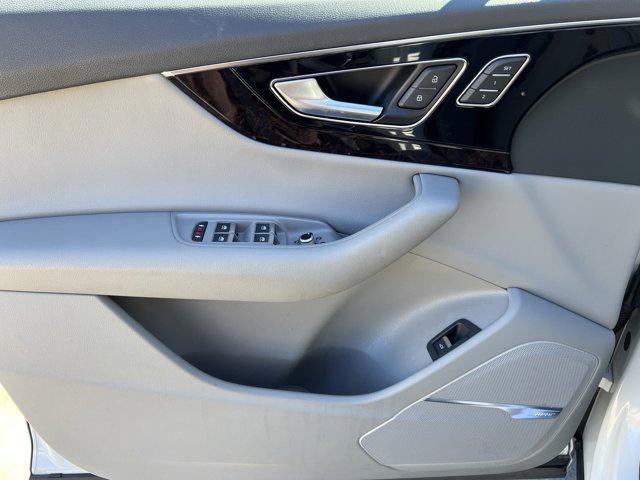 used 2019 Audi Q7 car, priced at $20,999